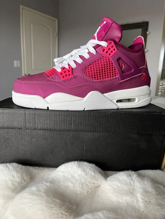 Air Jordan 4 Retro - Picture 2 of 4